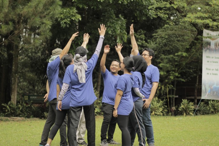 Paket Outbound Team Building